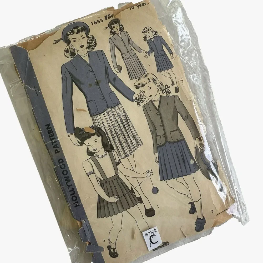 Antique 1940s Sewing Pattern Hollywood 1655 Girls 2 Piece Suit Size 10 UNMARKED